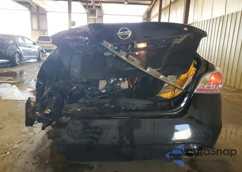 2015 Nissan Altima 2.5 from USA, damaged, VIN 1N4AL3AP8FN888510